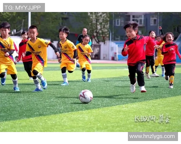 笑脸足球明星的魅力瞬间展现精彩瞬间与激情四射的赛场风采